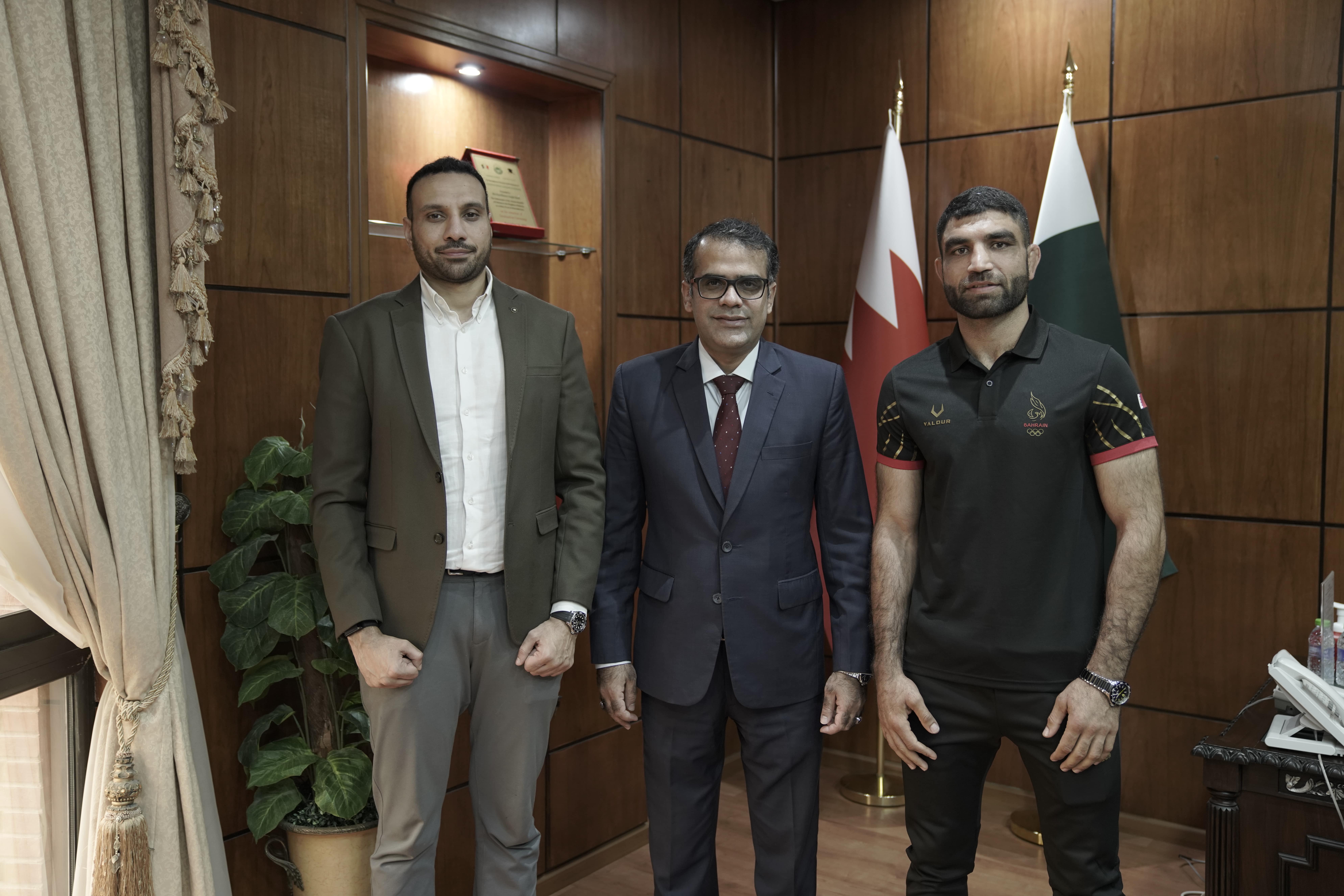 Pakistani MMA legend Abbas Khan received by Pakistani Ambassador in Bahrain ahead of BRAVE CF 80