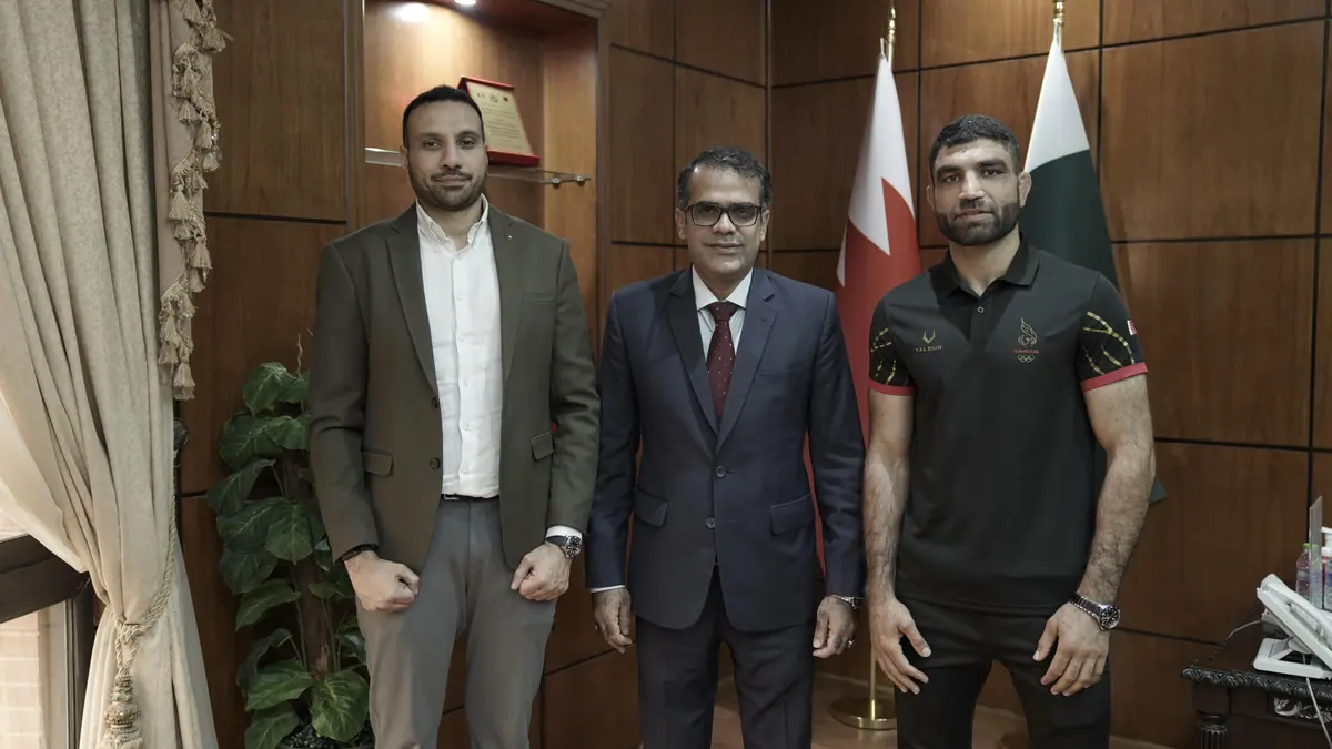 Pakistani MMA legend Abbas Khan received by Pakistani Ambassador in Bahrain ahead of BRAVE CF 80