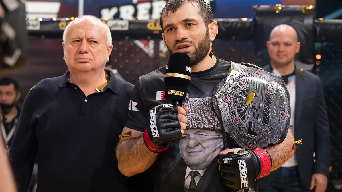 BRAVE CF champion Eldar Eldarov tips students to follow his footsteps in 2021
