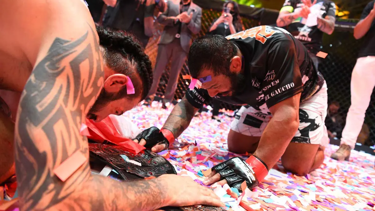 Fakhreddine dethrones Gaucho, fulfils his destiny and becomes the BRAVE CF world champion
