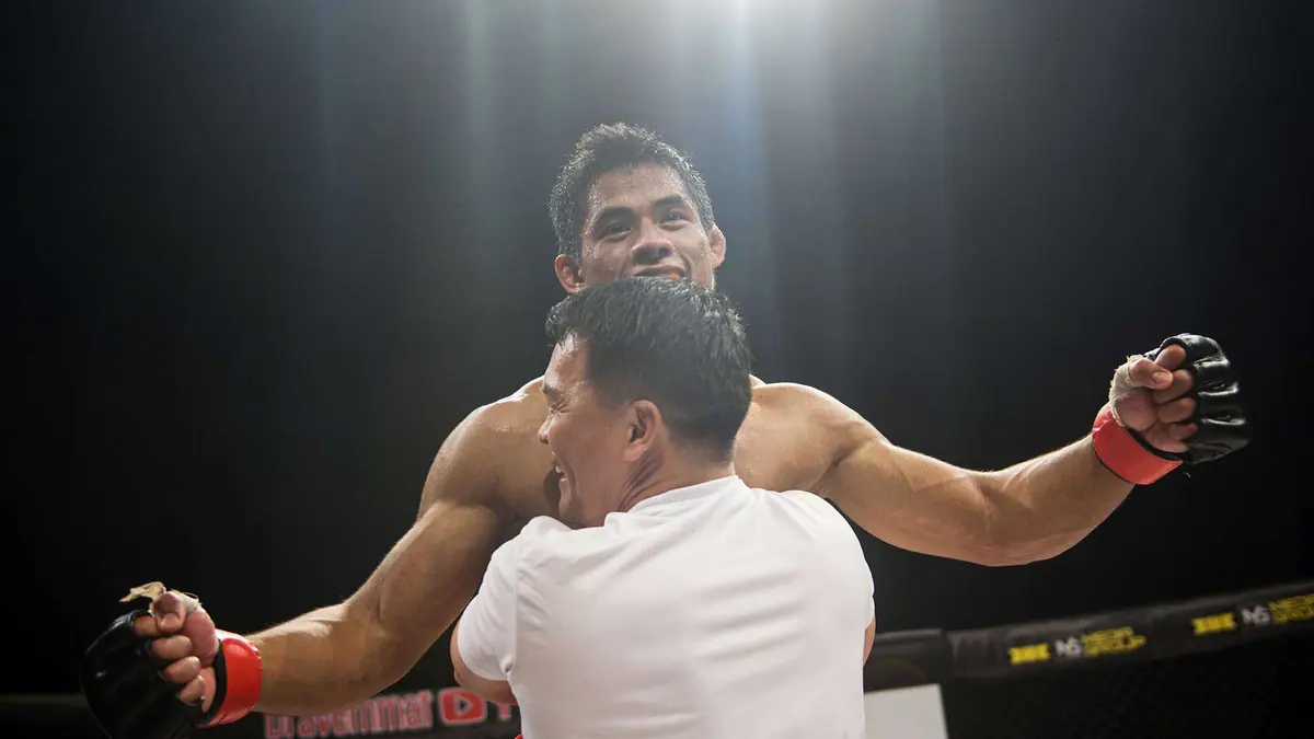 Stephen Loman completes 1000 days on top of the world at BRAVE Combat Federation