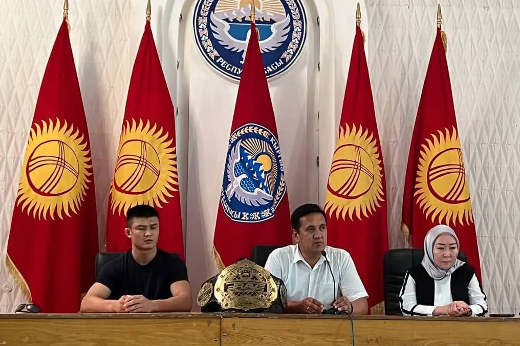 New BRAVE CF champion Nemat Abdrashitov honored by hometown mayor for world title win