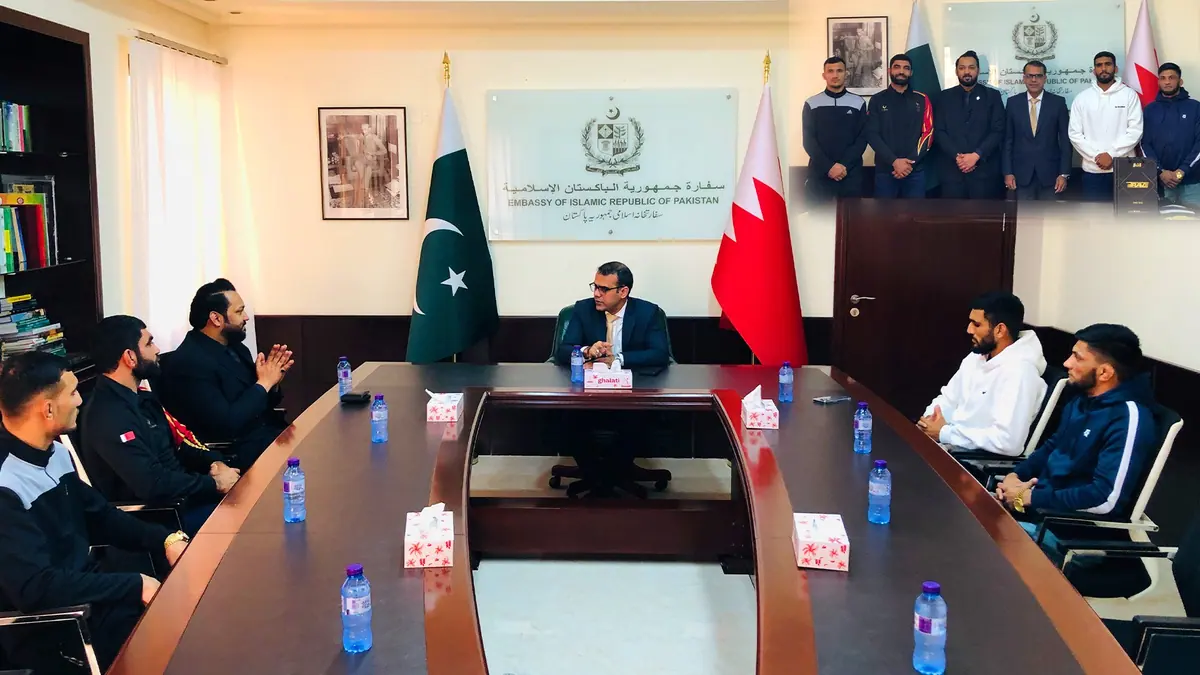 BRAVE CF 92 Pakistan fighters welcomed by Pakistan Ambassador in Bahrain, ahead of clash against India