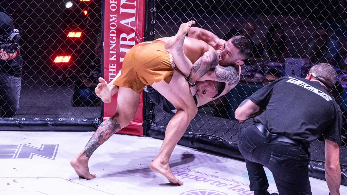Richie Smullen continues rise to the top with third-quickest submission in BRAVE CF history