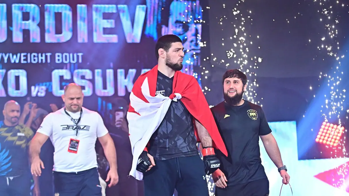 The best wrestler in MMA continues his rise towards the BRAVE CF title in the Netherlands